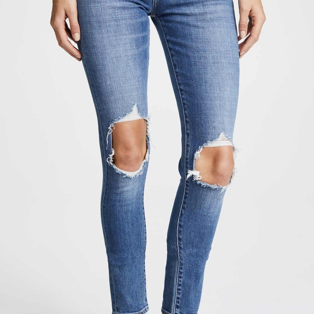 Like new levis wedgie skinny sz 28